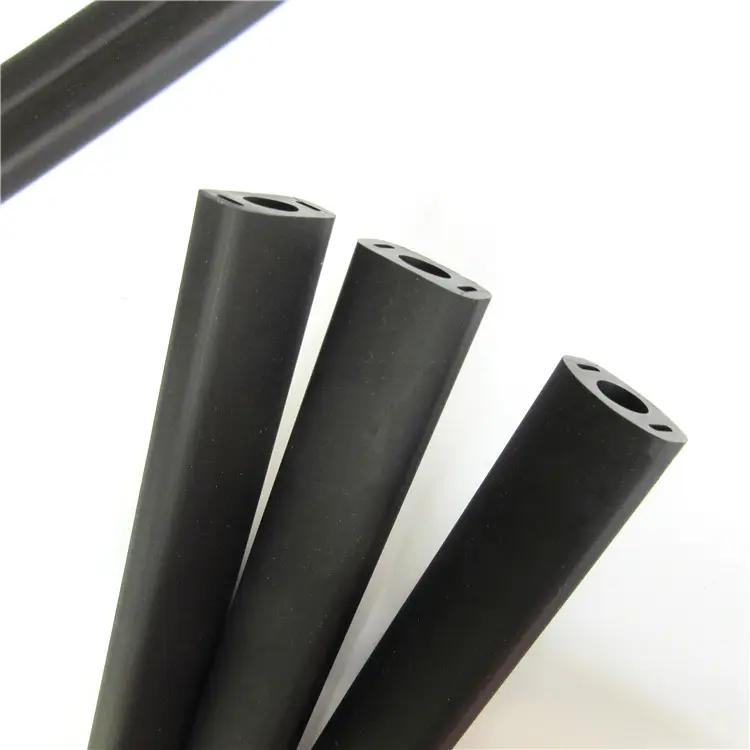 Preço de fábrica em forma quadrada de silicone de perfil flexível de PVC macio preto com furo